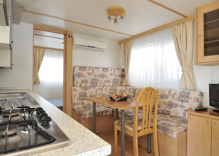 Camping Telis 假日公园 *